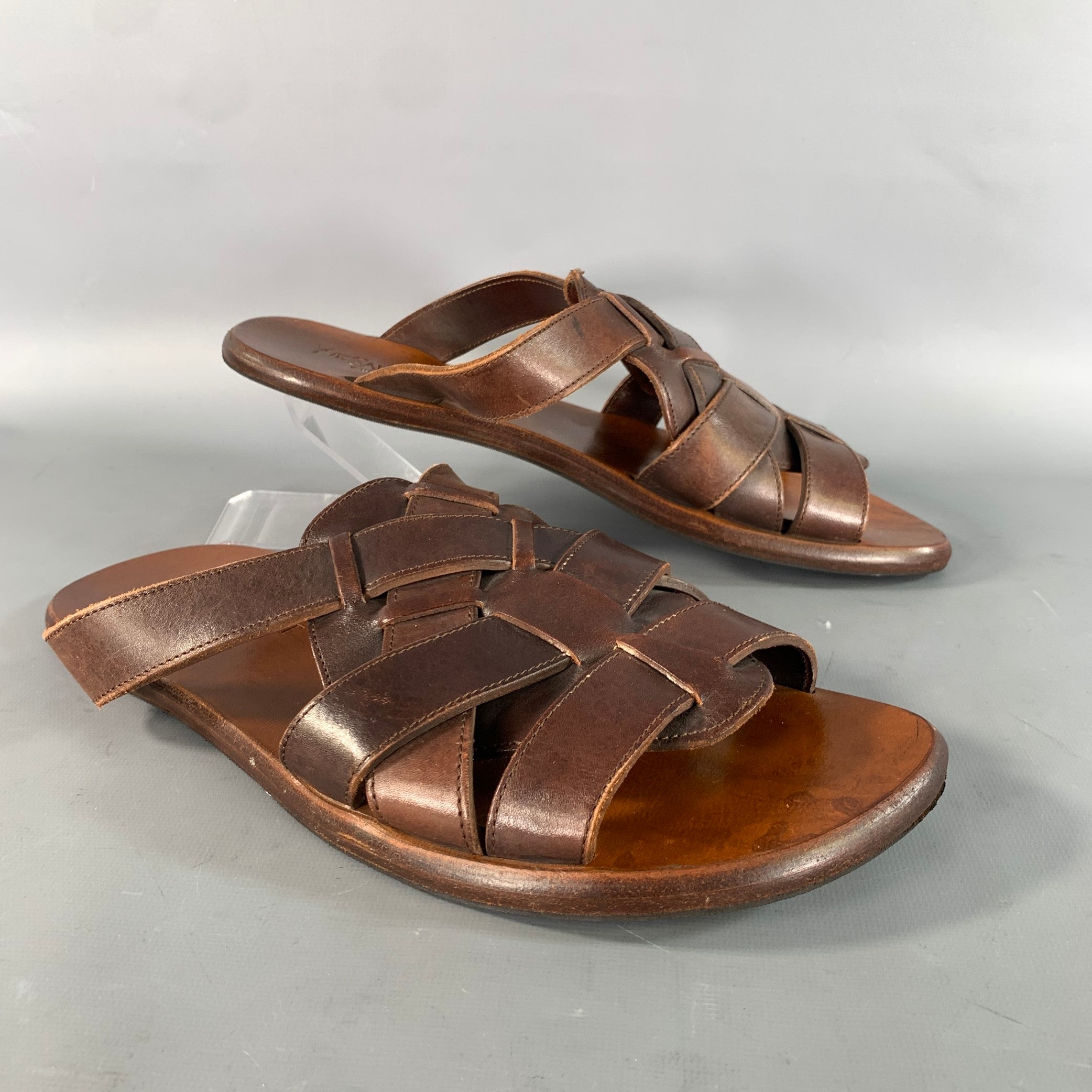 YVES SAINT LAURENT Size 11 Brown Woven Leather Flat Sandals  display picture 3