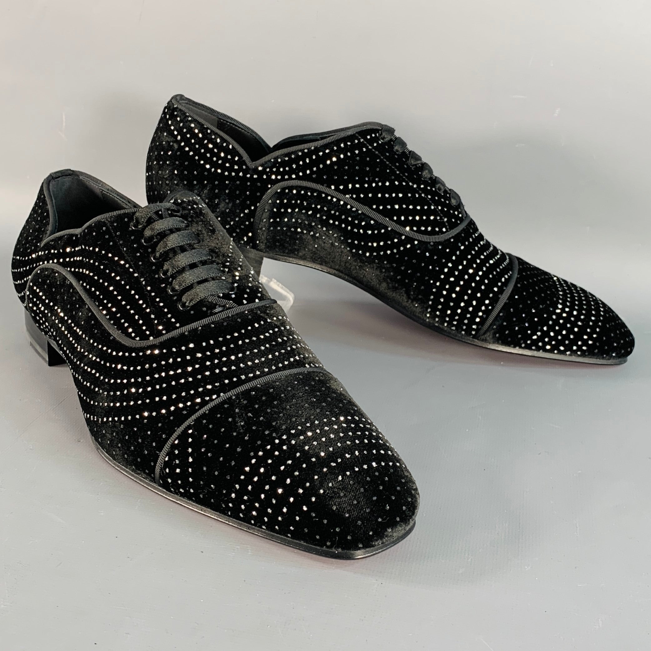 CHRISTIAN LOUBOUTIN Size 10 Black Silver Metallic Velvet Cap Toe Lace- –  Sui Generis Designer Consignment