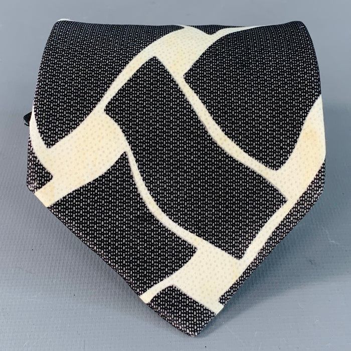 GIORGIO ARMANI One Size Black White Abstract Silk Tie