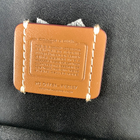 COACH 2017 Black White Statue Pebble Grain Leather Wallet