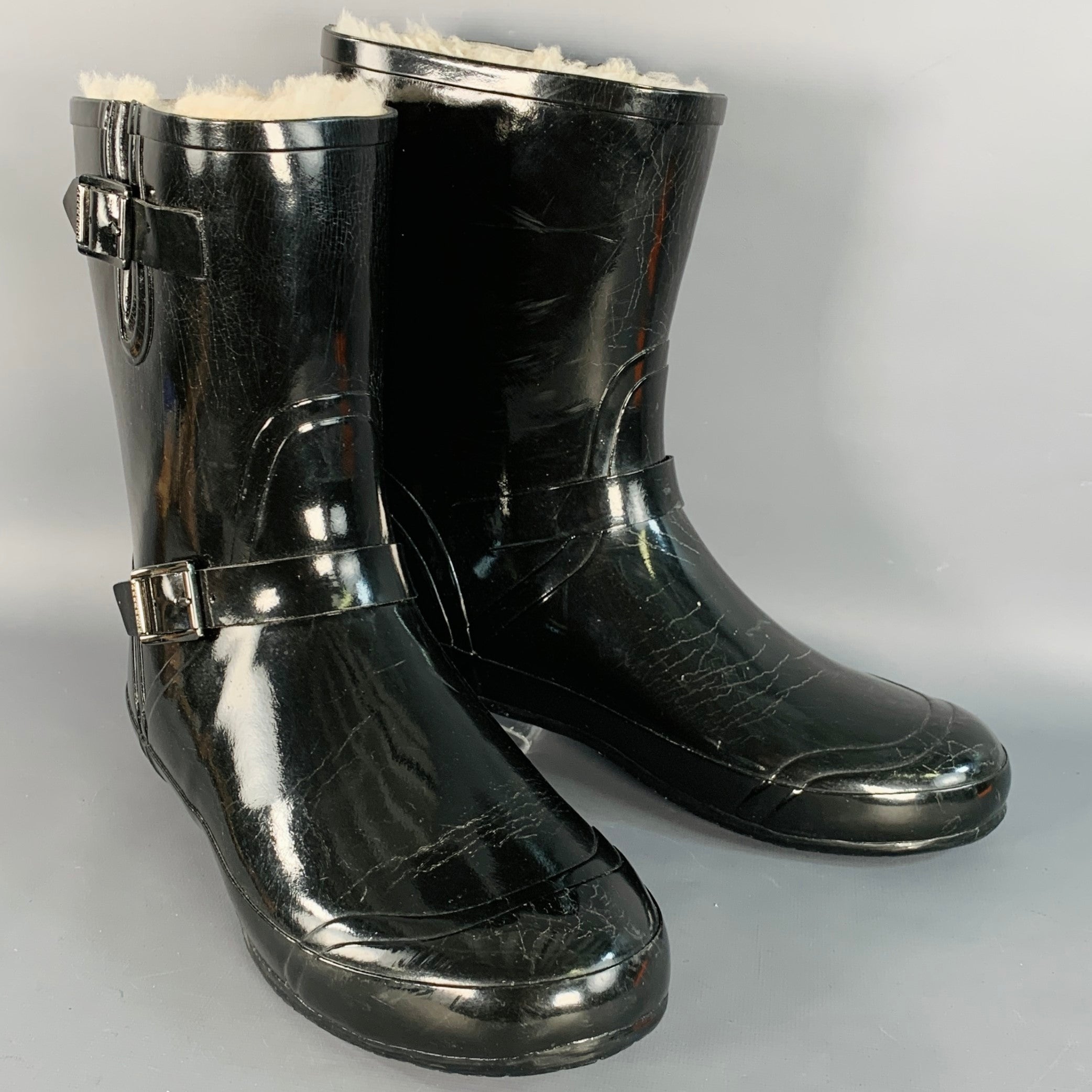 BURBERRY Size 10 Black Rubber Shearling Lined Rain Boots – Sui