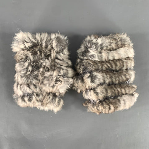 JOCELYN Size One Size Grey Knit Rabbit Gloves