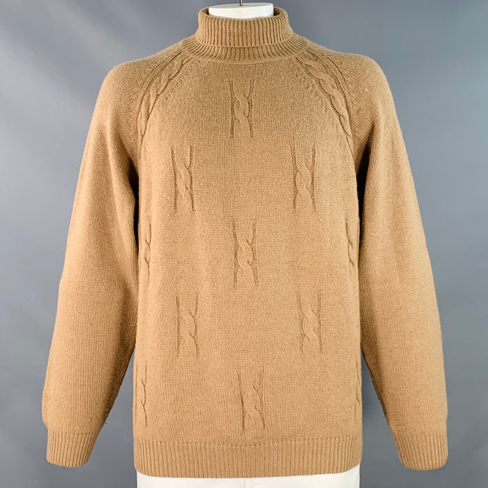 GUCCI Vintage 1980s Size 46 Tan Cable Knit Camel Hair Turtleneck Sweater