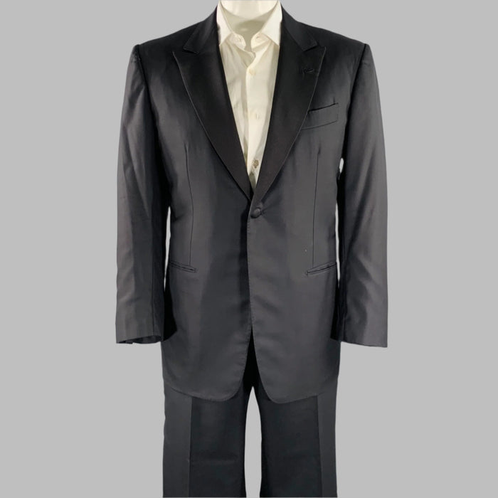 KITON Size 44 Black Wool Peak Lapel Single Button Tuxedo
