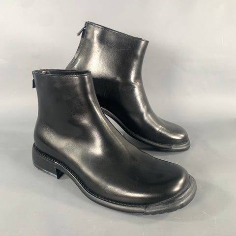 CoSTUME NATIONAL Size 8 Black Leather Ankle Boots