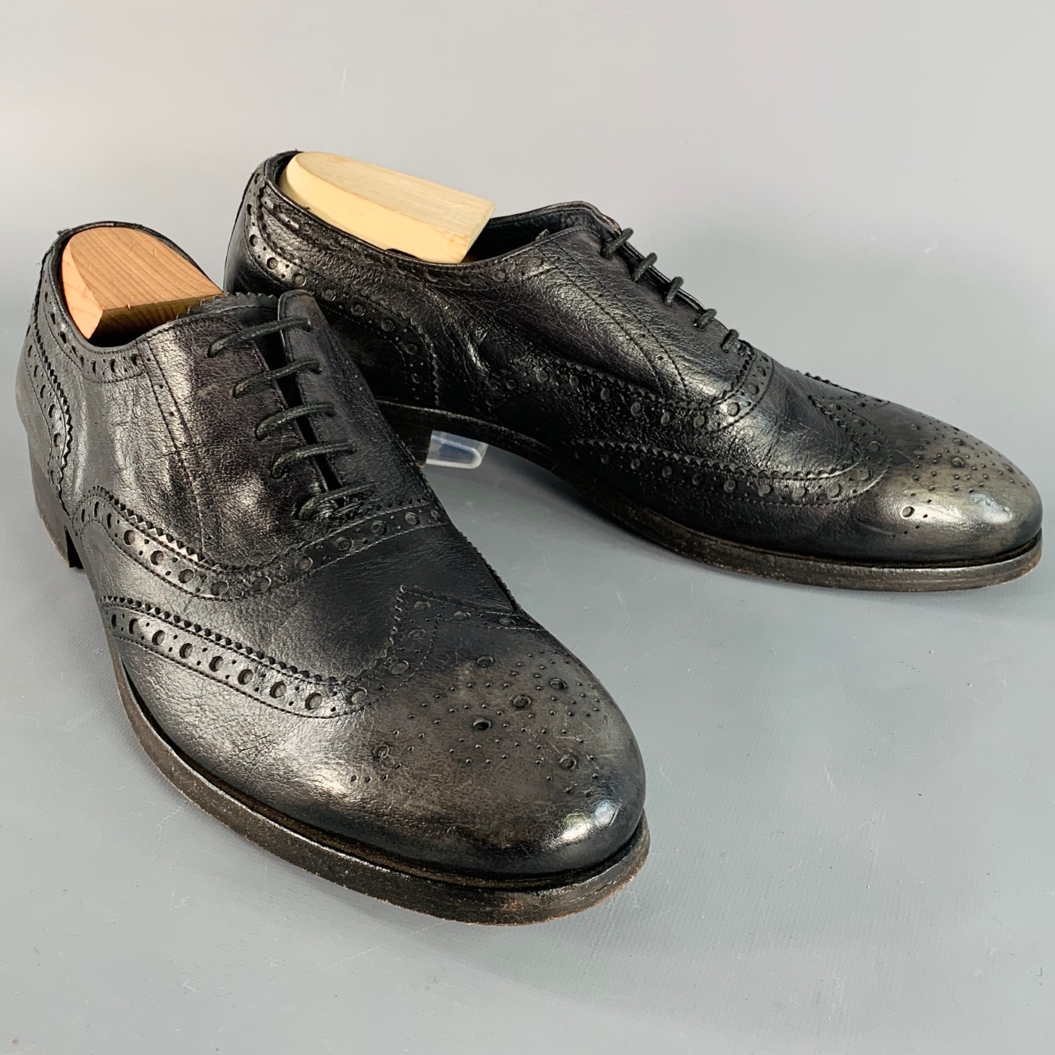 PAUL SMITH Size 10.5 Black Distressed Leather Wingtip Lace  display picture 3