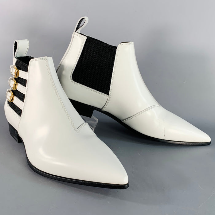 GUCCI Size 7.5 White Black Gold Leather Pointed Toe Pull On Ankle Boots
