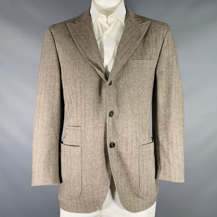 BRUNELLO CUCINELLI Size 44 Beige Brown Herringbone Peak Lapel Sport Coat