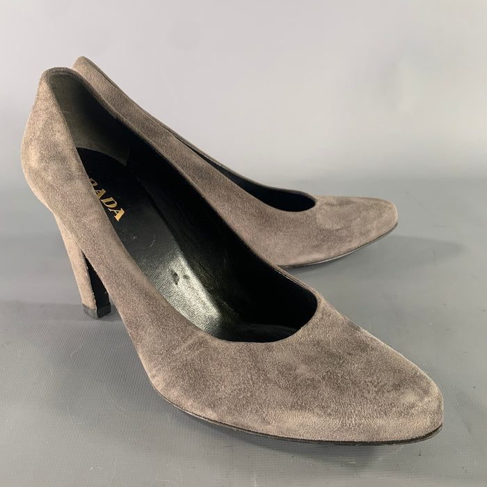 PRADA Size 9.5 Grey Suede Solid Pointed Toe Pumps