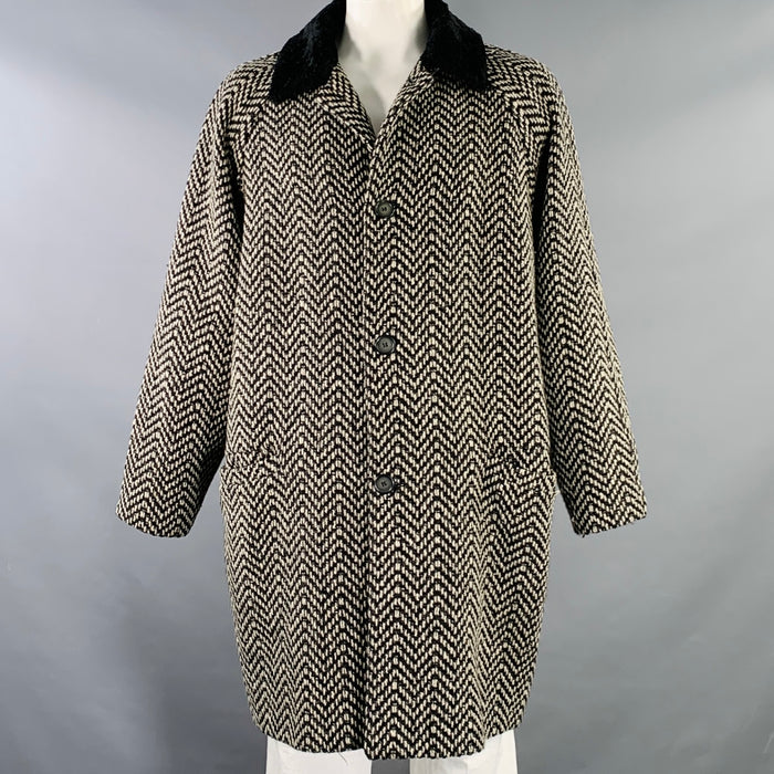 VERSUS by GIANNI VERSACE Size 44 Black White Herringbone Raglan Coat