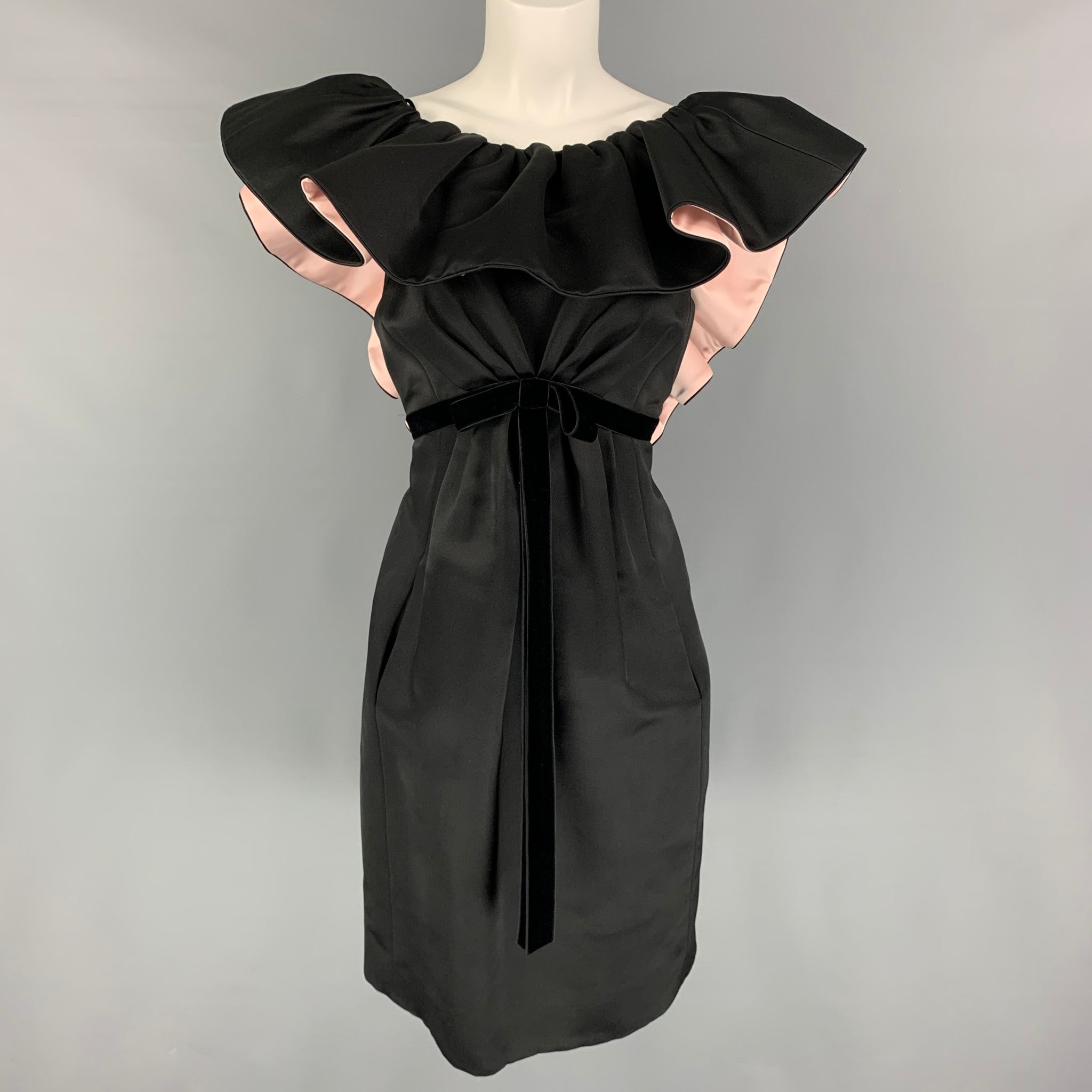 MARC JACOBS RUNWAY Size 6 Black Silk Pale Pink Low Back Dress Sui Generis Designer Consignment MARC JACOBS RUNWAY Size 6 Black Silk Pale Pink Low Back Dress Sui Generis Designer Consignment