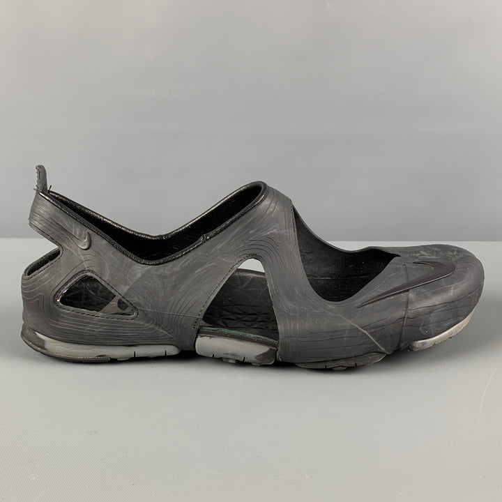 NIKE Size 11 Black Marbled TPU Split Toe ACG Free Rift Sandals