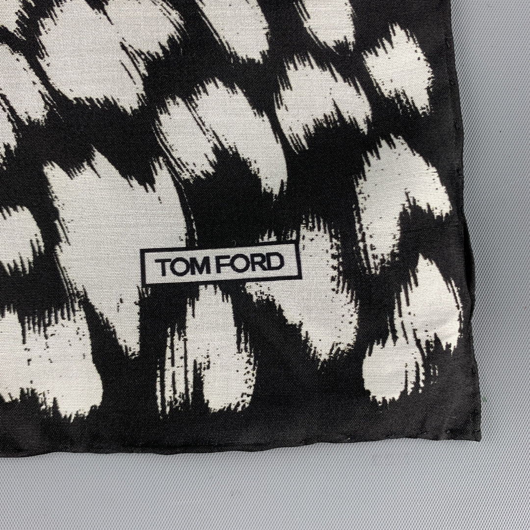 TOM FORD Black & White Spot Print Silk Pocket Square