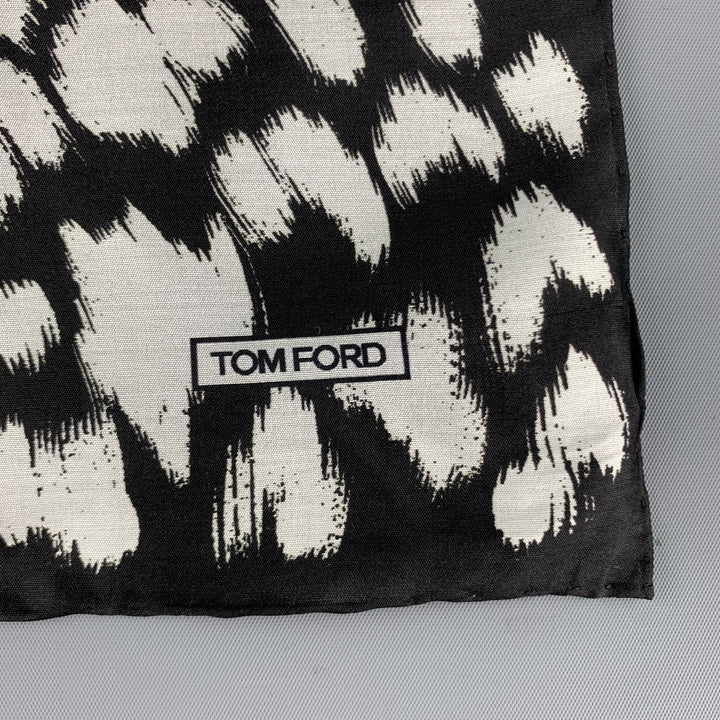 TOM FORD Black & White Spot Print Silk Pocket Square