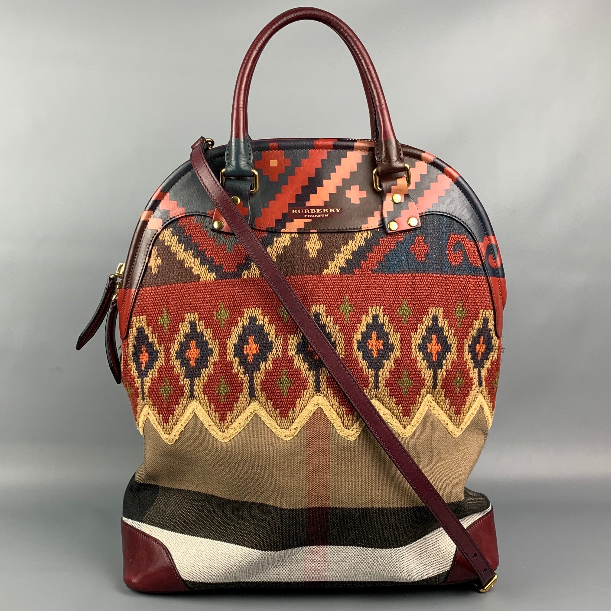 burberry prorsum leather backpack Warrior Hobo Black 40458 FASHIONPHILE A backpack crafted in Italy from grainy calf leather Burberry Prorsum Small Leather Bucket