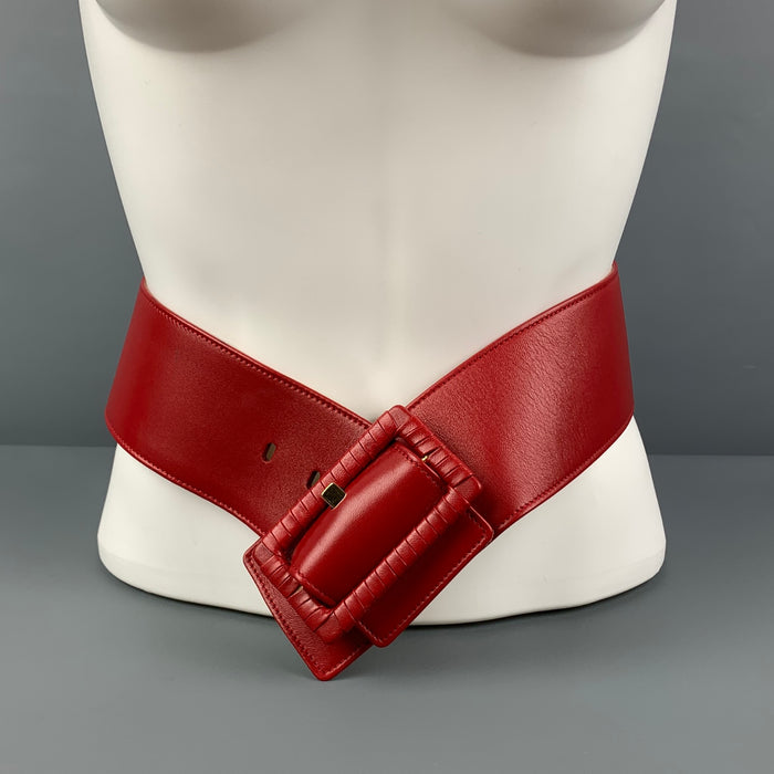 OSCAR DE LA RENTA Waist Size M Red Leather Belt
