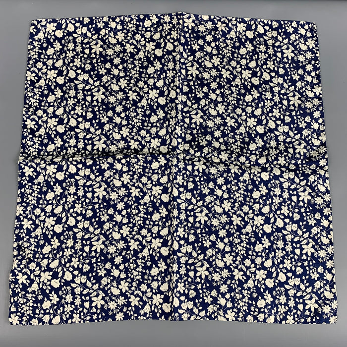 PAUL SMITH Pañuelo de bolsillo de sarga de seda floral blanco marino