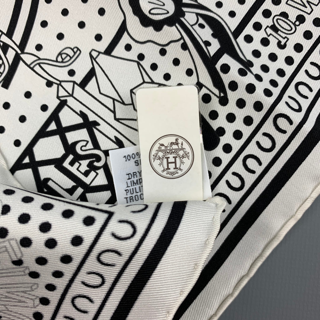 HERMES Hot to Trot Bufanda bandana de sarga de seda blanca y negra
