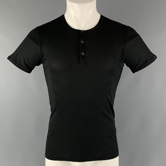 PRADA Size M Black Ribbed Henley T-shirt