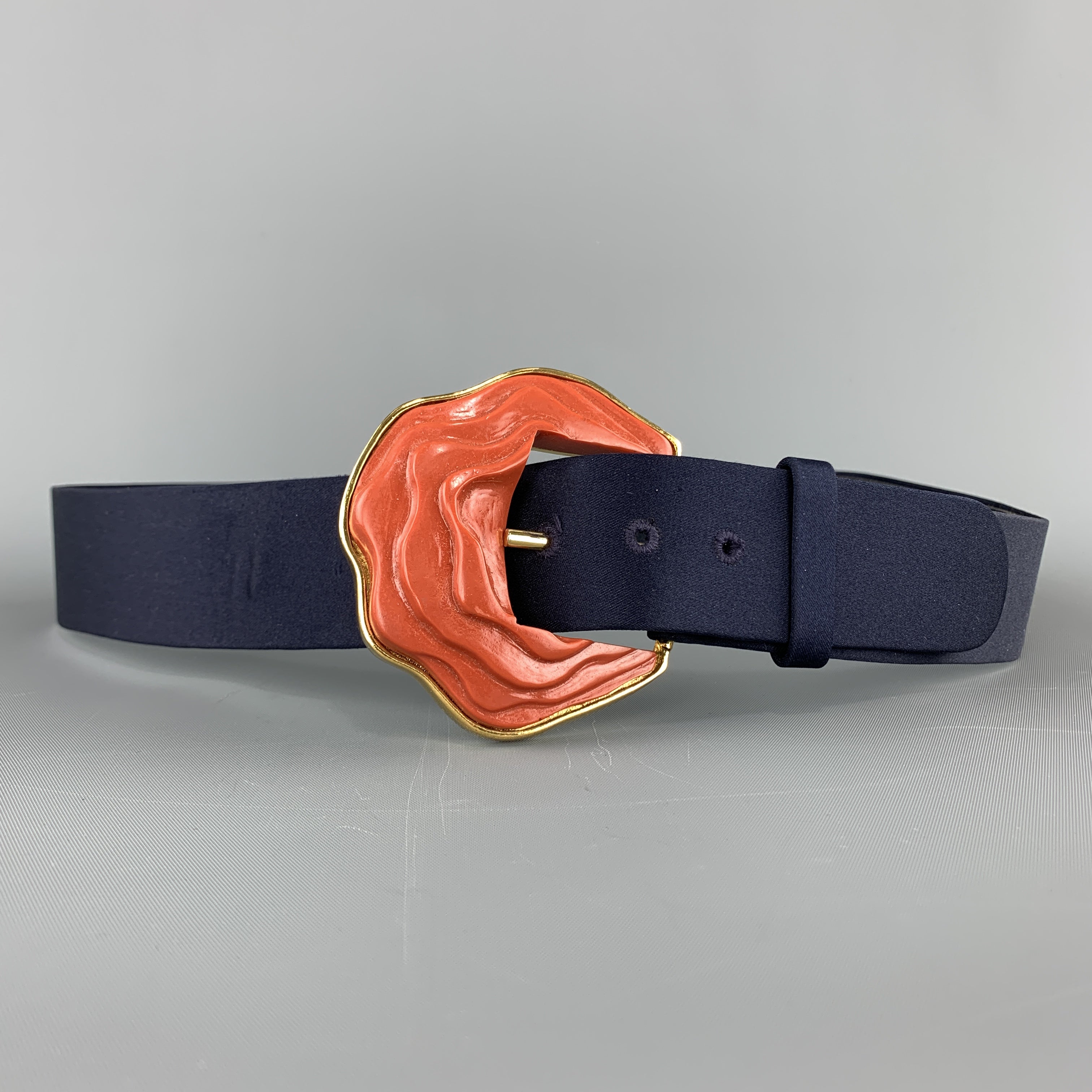 OSCAR DE LA RENTA Size 8 Navy Silk Gold Tone Coral Enamel  display picture 1