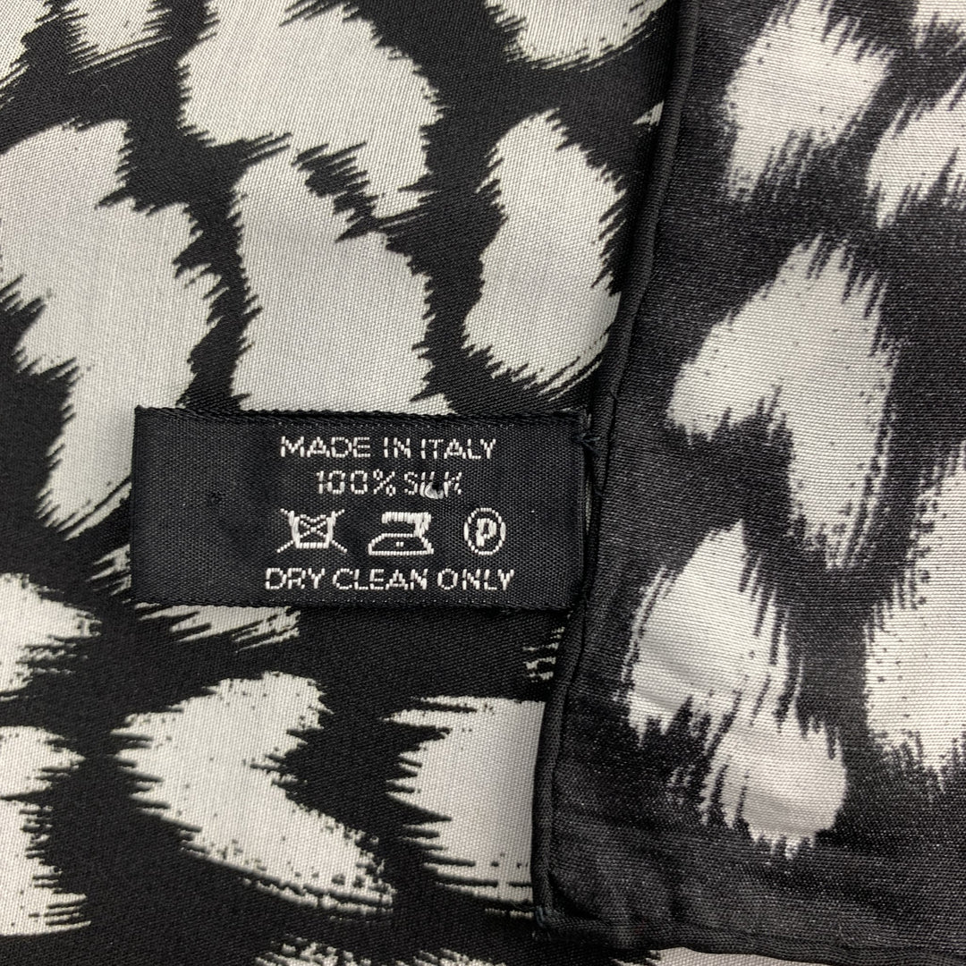 TOM FORD Black & White Spot Print Silk Pocket Square