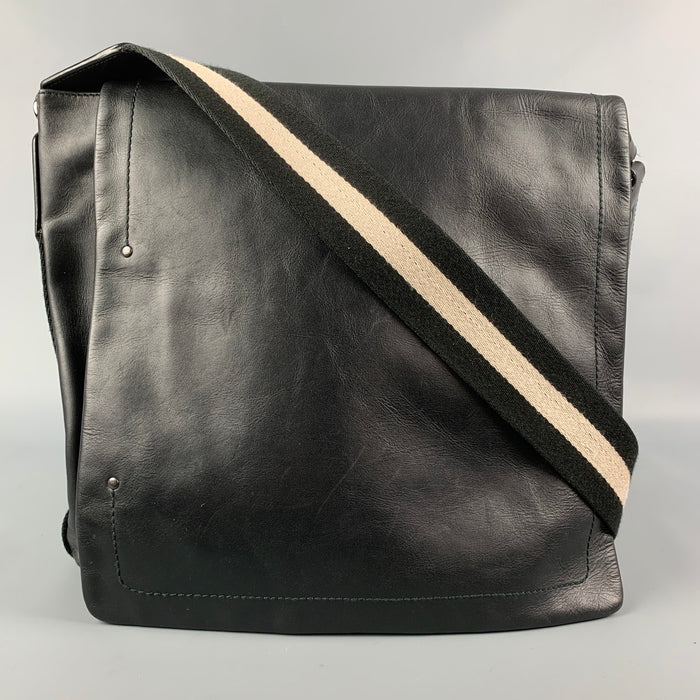 BALLY Black Leather Shoulder Strap Square Messenger Bag