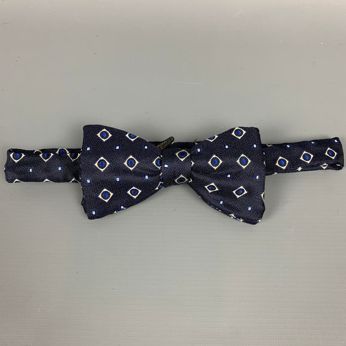 ERMENEGILDO ZEGNA Navy Diamond Silk Bow Tie