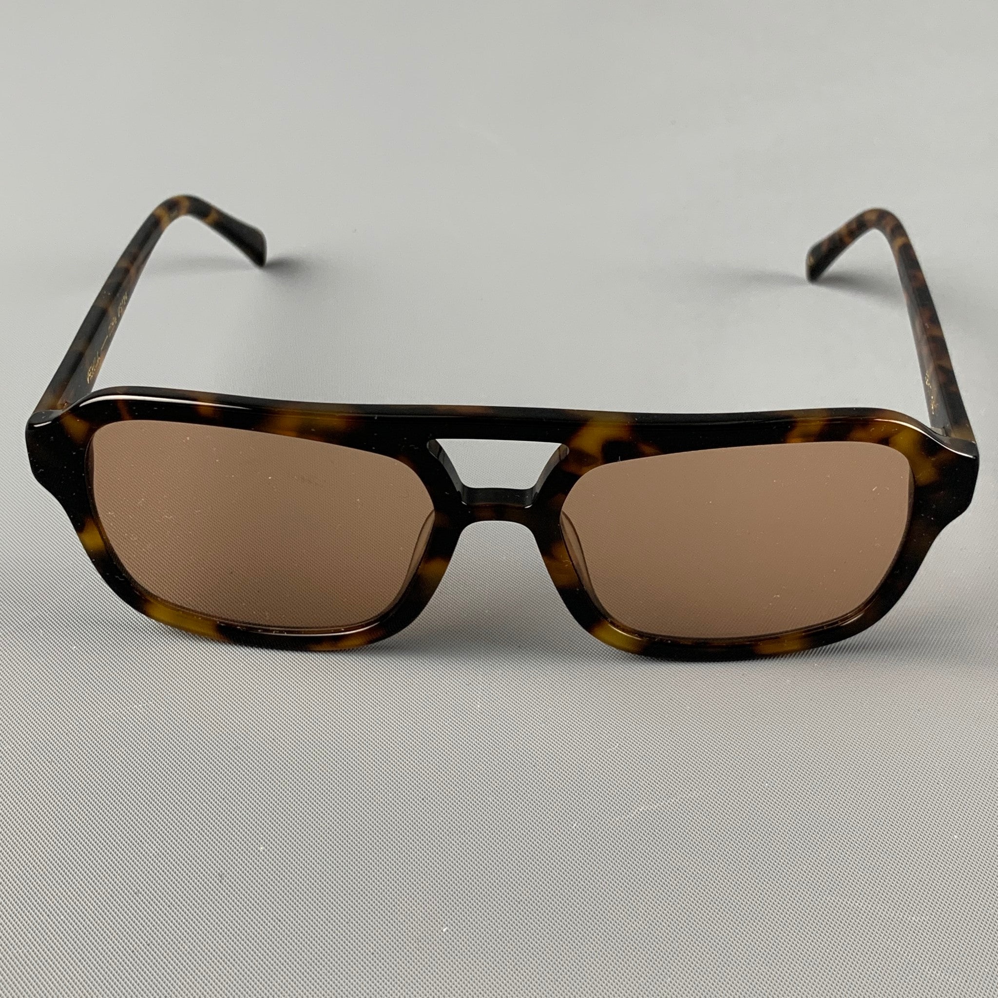 VEHLA Tortoise Sunglasses VEHLA Tortoise Shell Acetate Sunglasses – Sui Generis  main image 3