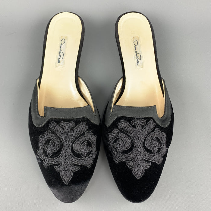 OSCAR DE LA RENTA Size 10 Black Emboidered Velvet Mule Flats