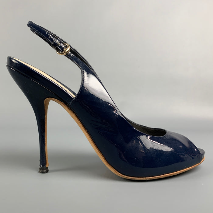 GUCCI Size 8 Navy Patent Leather Slingback Pumps