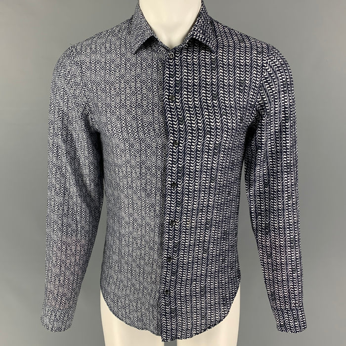 EMPORIO ARMANI Camisa de manga larga con botones y estampado en blanco y azul marino talla S