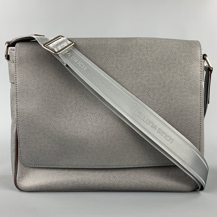 LOUIS VUITTON Grey Leather Taiga Roma MM Messenger Bag