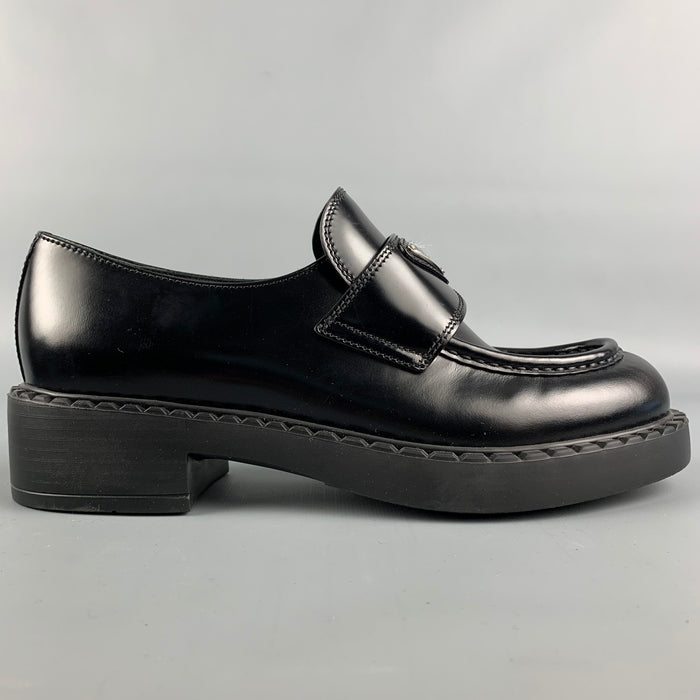 PRADA Size 7.5 Black Leather Triangle Logo Loafers