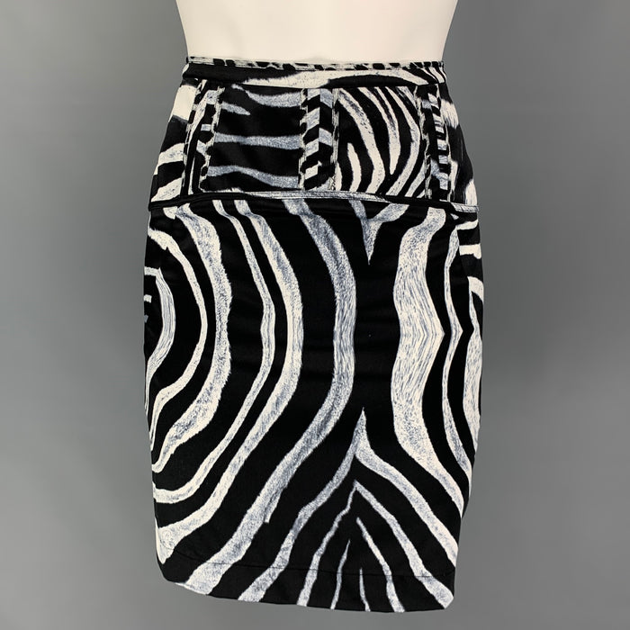 JUST CAVALLI Size 6 Black & White Polyester Zebra Pencil Skirt