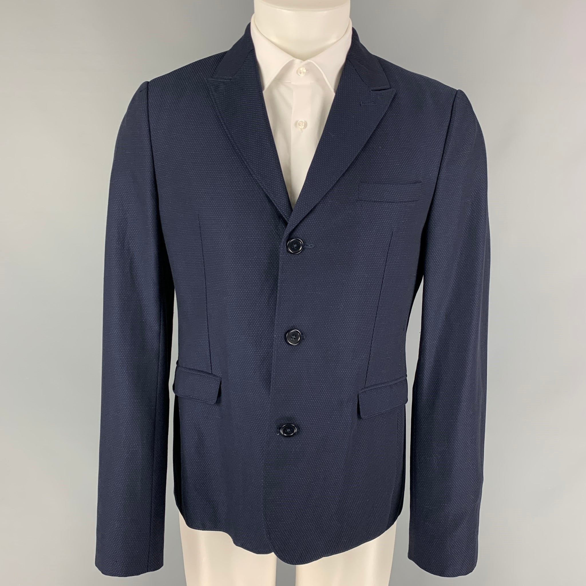 CARVEN Size 40 Navy Textured Wool Linen Peak Lapel Sport Coat