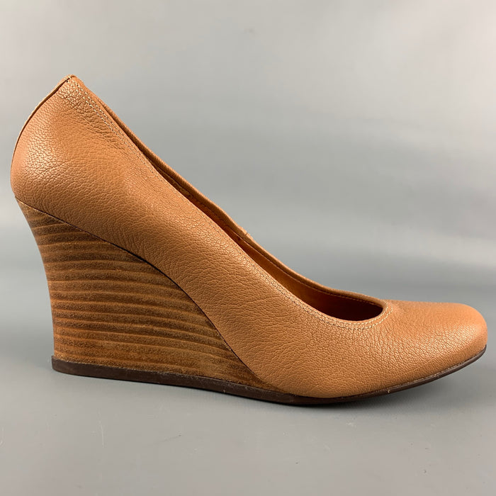 LANVIN Size 8 Tan Textured Leather Wedge Pumps