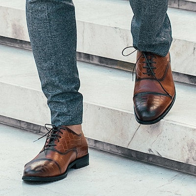 Louis Vuitton Shoe Size 9.5 Navy & Brown Leather Solid Dress Men's Shoes