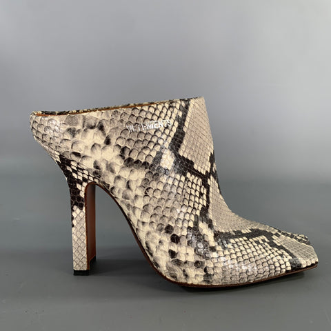 VETEMENTS Size 9 Sq Toe Snake Boomerang Mule