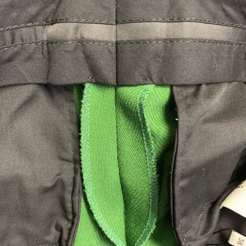 Pantalon habillé droit en sergé de laine vert, taille 28, à braguette zippée, AMI par ALEXANDRE MATTIUSSI