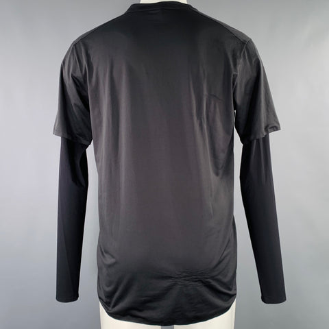 SATISFY Size M Black Graphic Crew Neck Running Pullover