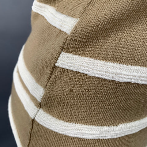 GIORGIO ARMANI Taille S Haut décontracté sans manches en mélange de laine mérinos texturée à rayures beige et blanc