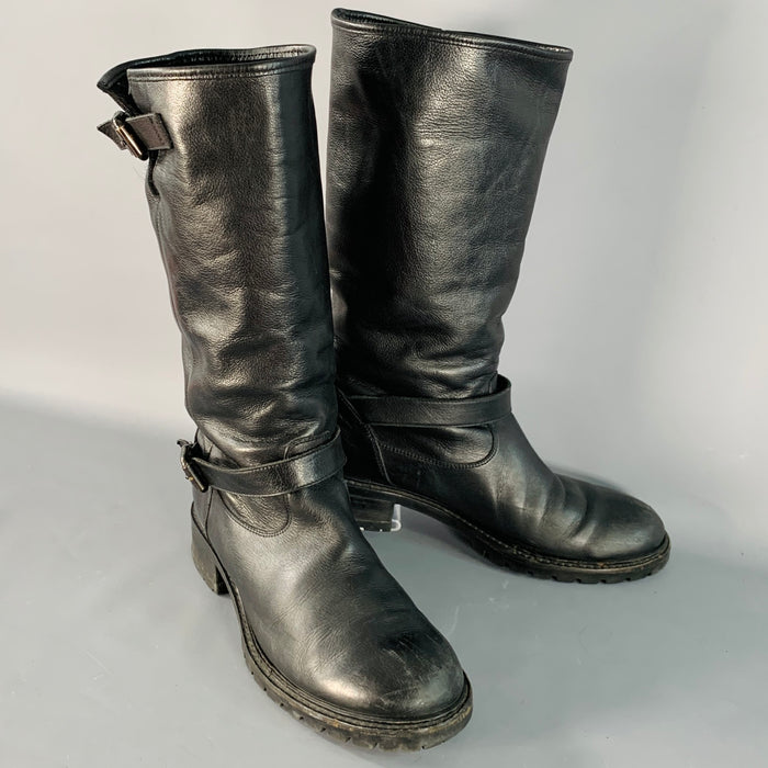 Bottes FENDI taille 9 en cuir noir doublées peau lainée à enfiler avec boucles