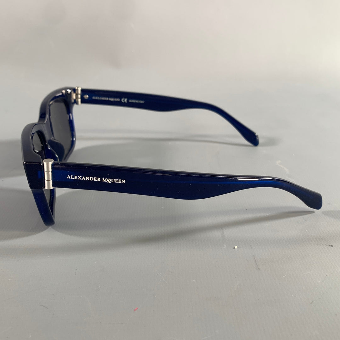ALEXANDER MCQUEEN Blue Light Blue Stripe Sunglasses