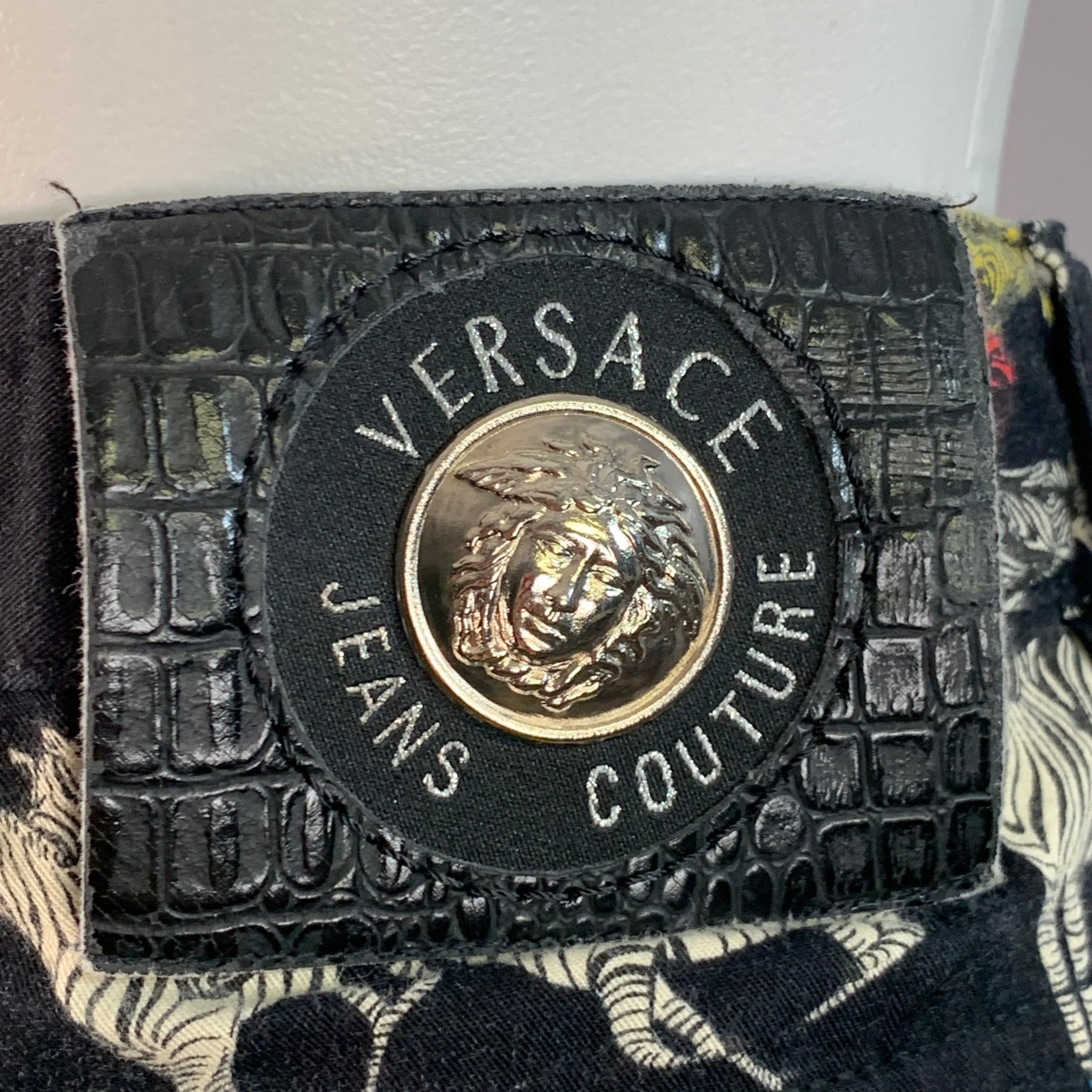VERSACE JEANS COUTURE ビンテージ！ s-l400.jpg