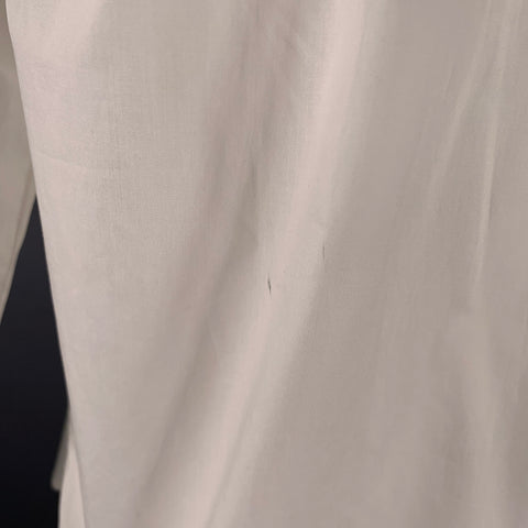 NON CONVENTIONNEL Chemise plissée en coton blanc à col montant et manches longues Taille 48