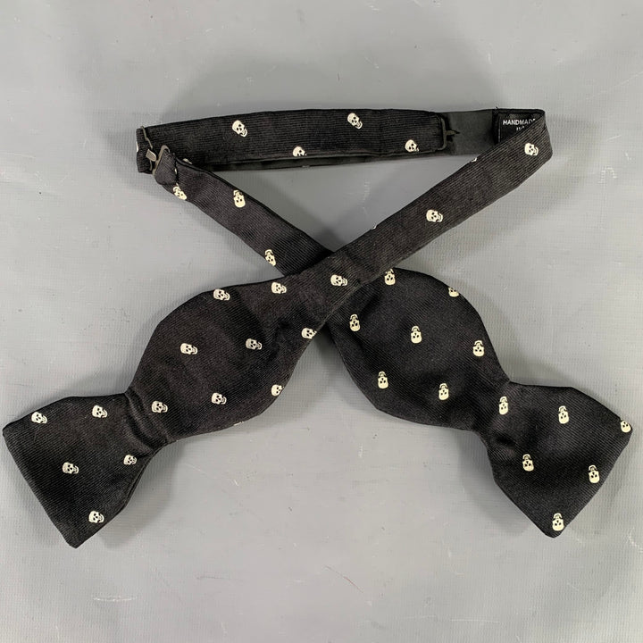 BARKER BLACK Black White Skull Silk Bow Tie
