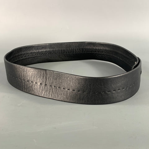 LOUIS VUITTON Waist Size 26 Black Leather Belt