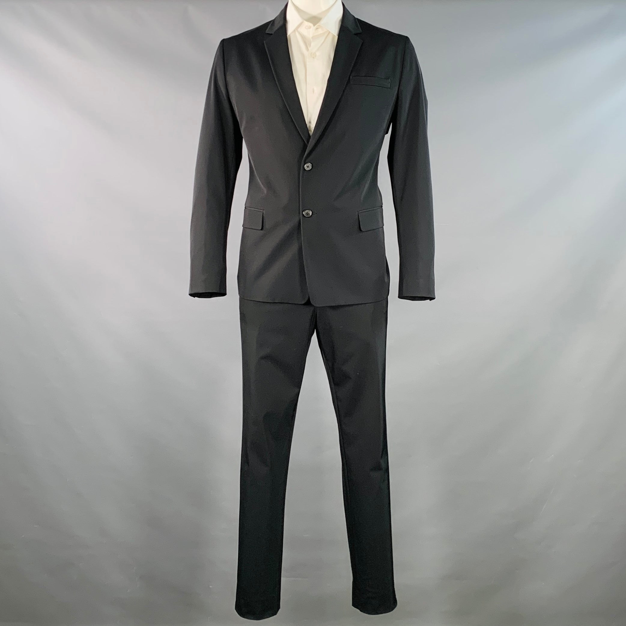PRADA プラダ ブラックボディスーツ PRADA Size 42 Black Polyester Blend Twill Single Breasted Notch