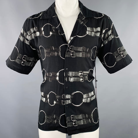 PLEASURES Chemise à manches courtes Camp en rayonne imprimée noire et blanche, taille M