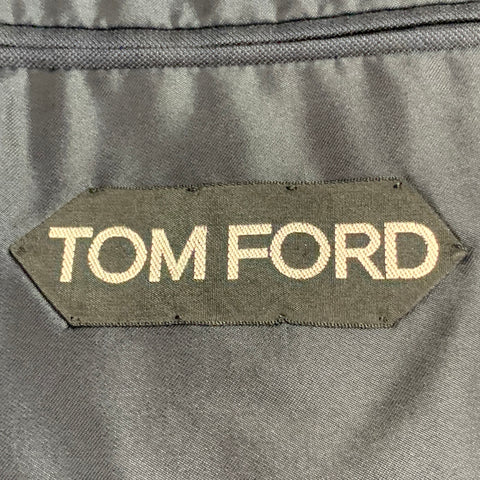 TOM FORD Size 40 Regular Navy Wool Peak Lapel 3 Piece Suit